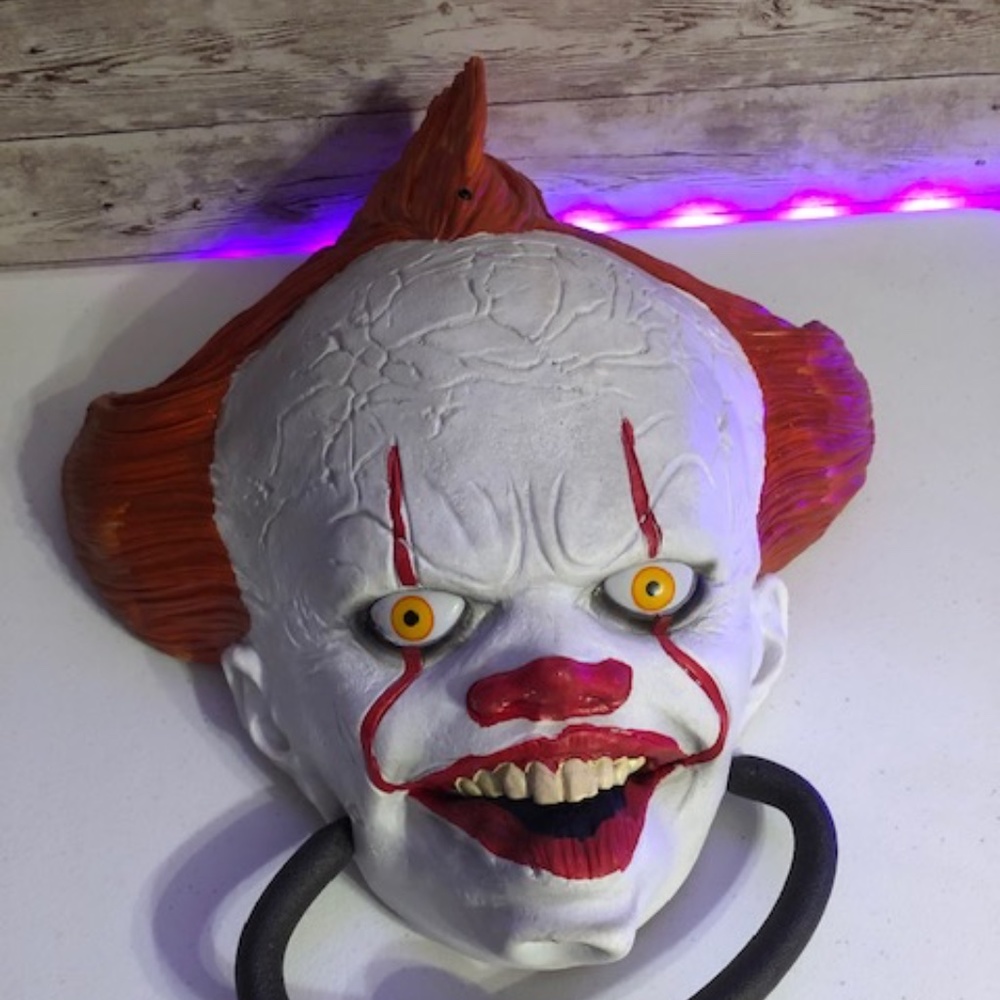 Animated Life-size IT Chapter 2 Pennywise Door Knocker Door Lights Up,
